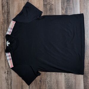 Burberry Britt Tee Size XL In Black With Nova Check Epaulettes